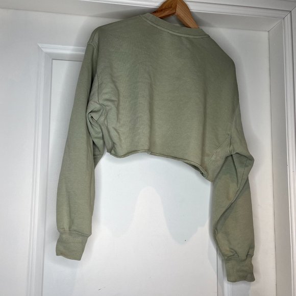Aritzia TNA AiryAF Fleece Cropped crewneck, Size 1 = oversized SMALL - Picture 7 of 7